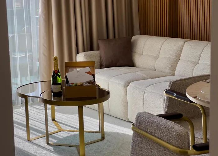 Qoople Legend A - In 100m To The Sea *