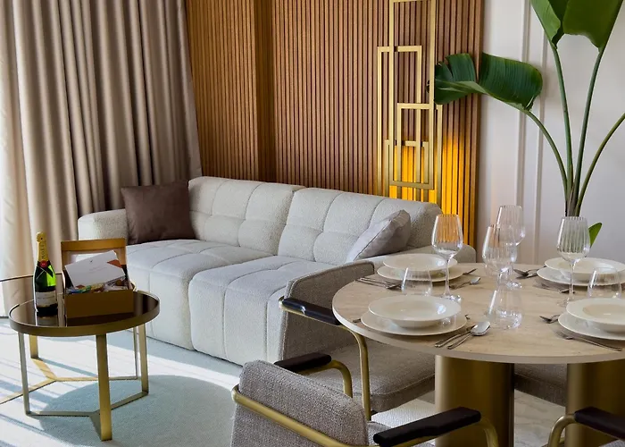 Qoople Legend A - In 100m To The Sea